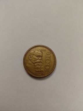 Vintage 100 Peso Commemorative Coin - Gold Tone Mexico